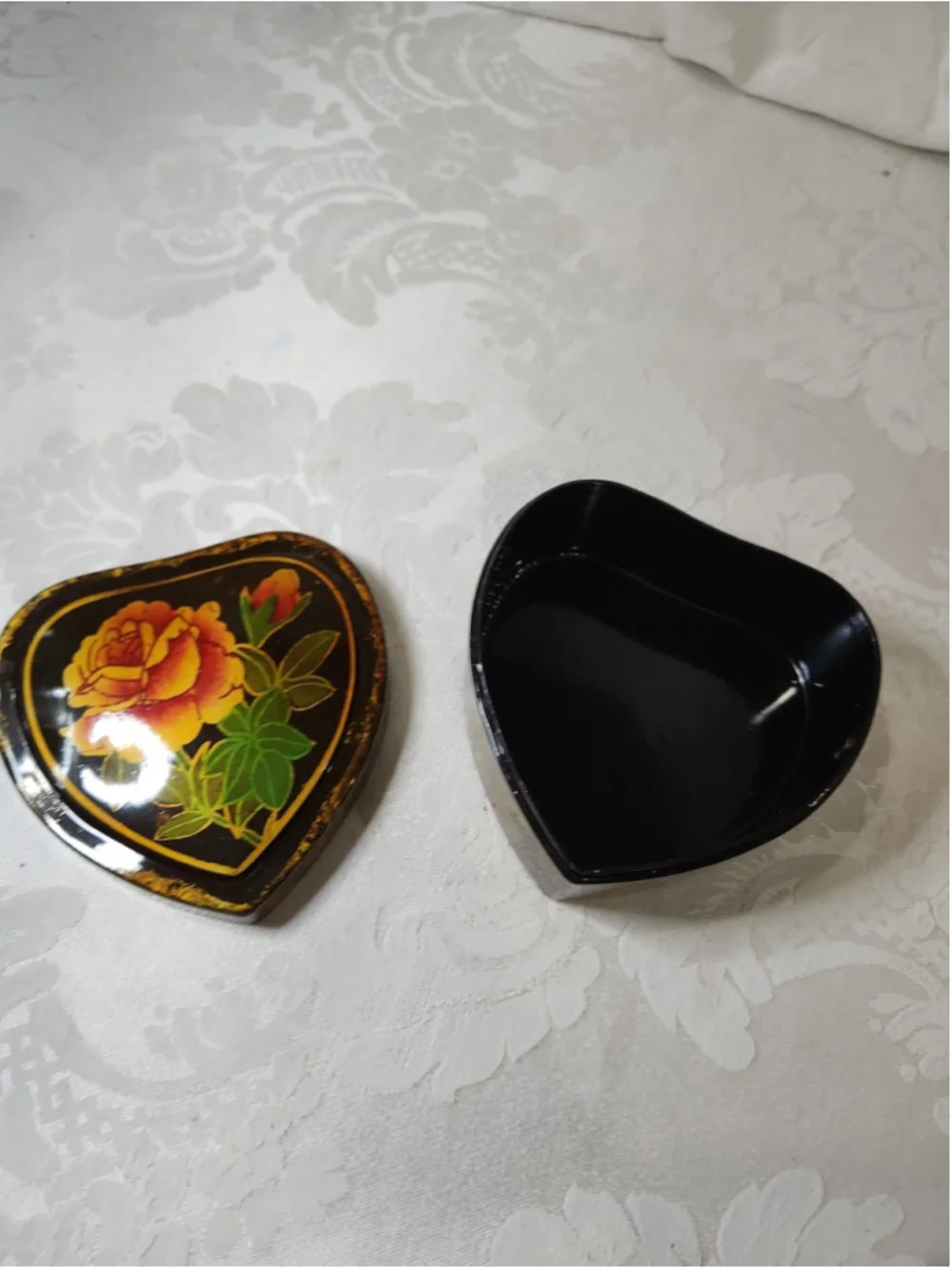 Vintage Chinese Black Lacquer Heart Trinket Box, Hand-Painted Roses 3.5”